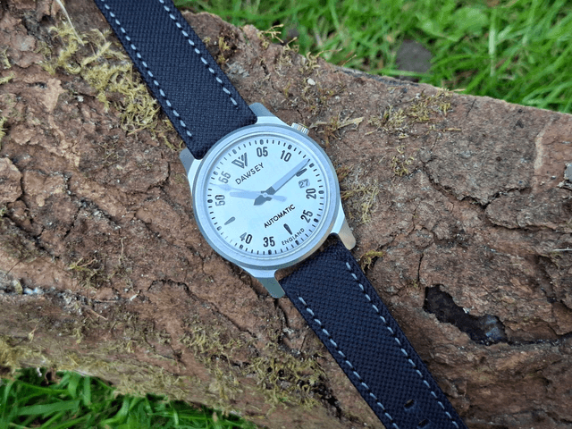 Model 405 - Black Canvas