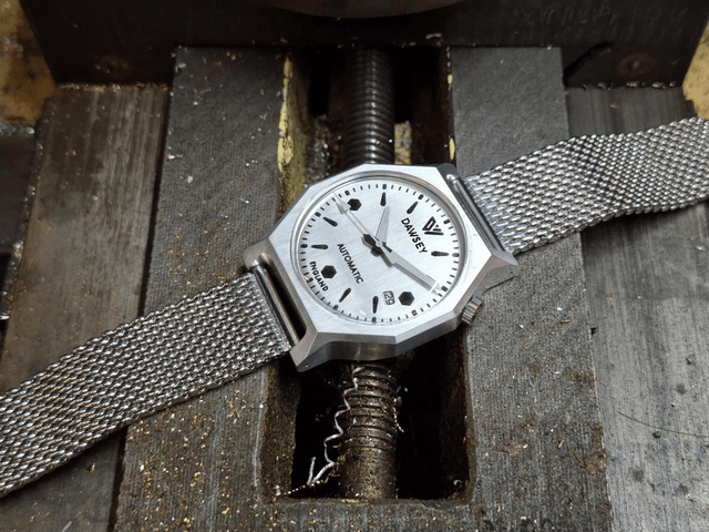Model 135 - Stainless Mesh
